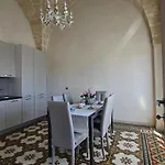 Insalento San Pancrazio Apartment *